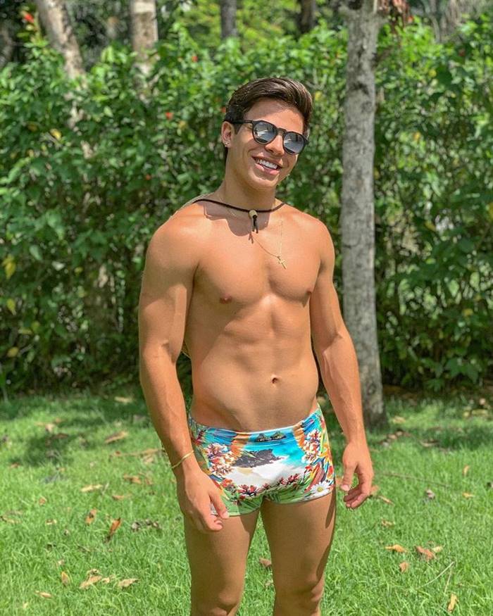 thomaz costa pelado