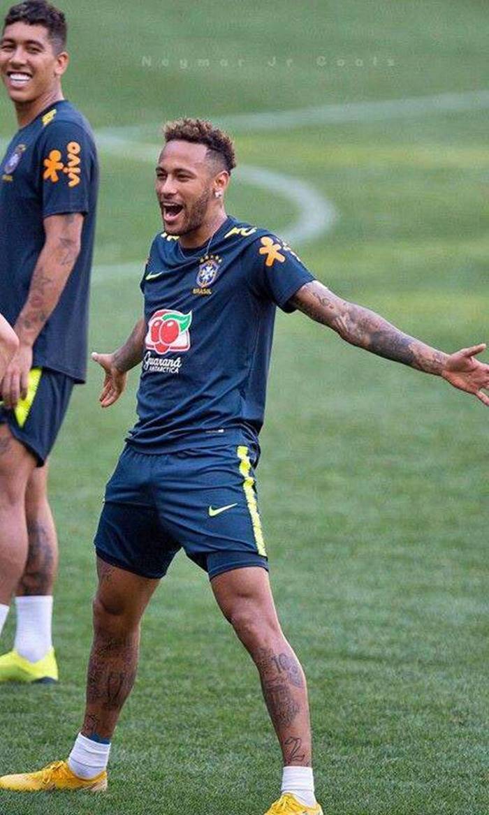 Neymar pelado